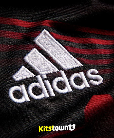 弗拉门戈2013-14赛季第二客场球衣 © kitstown.com 球衫堂