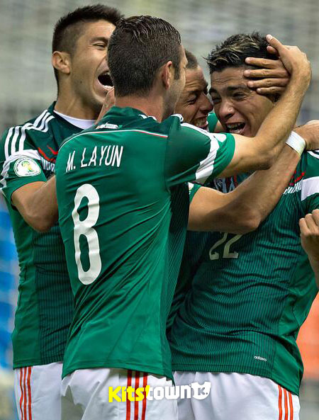 墨西哥国家队2014世界杯主场球衣 © kitstown.com 球衫堂