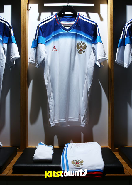 俄罗斯国家队2014世界杯客场球衣 © kitstown.com 球衫堂