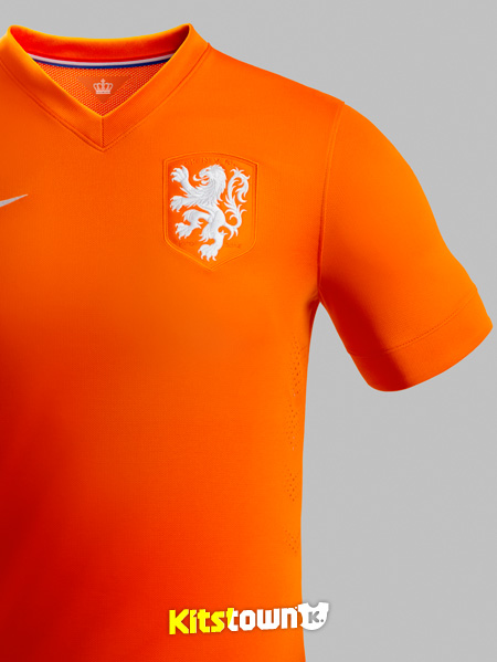 荷兰国家队2014世界杯主场球衣 © kitstown.com 球衫堂
