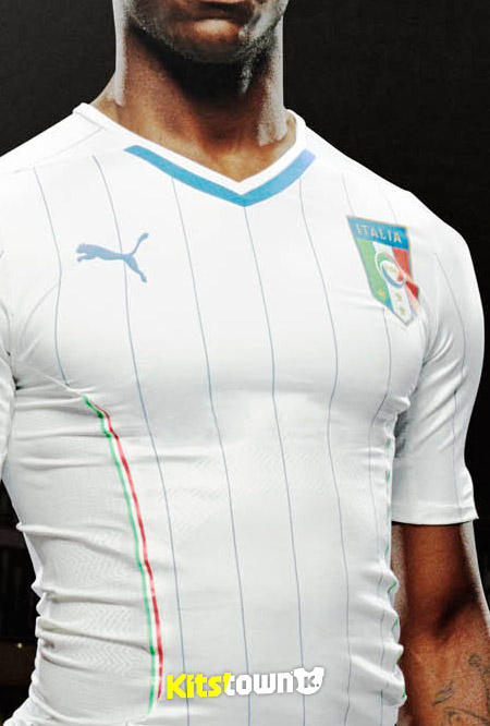 意大利国家队2014世界杯客场球衣 © kitstown.com 球衫堂