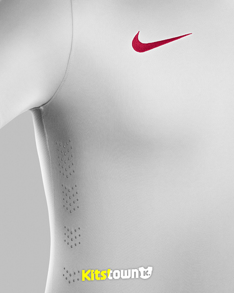 卡塔尔国家队2015赛季主客场球衣 © kitstown.com 球衫堂