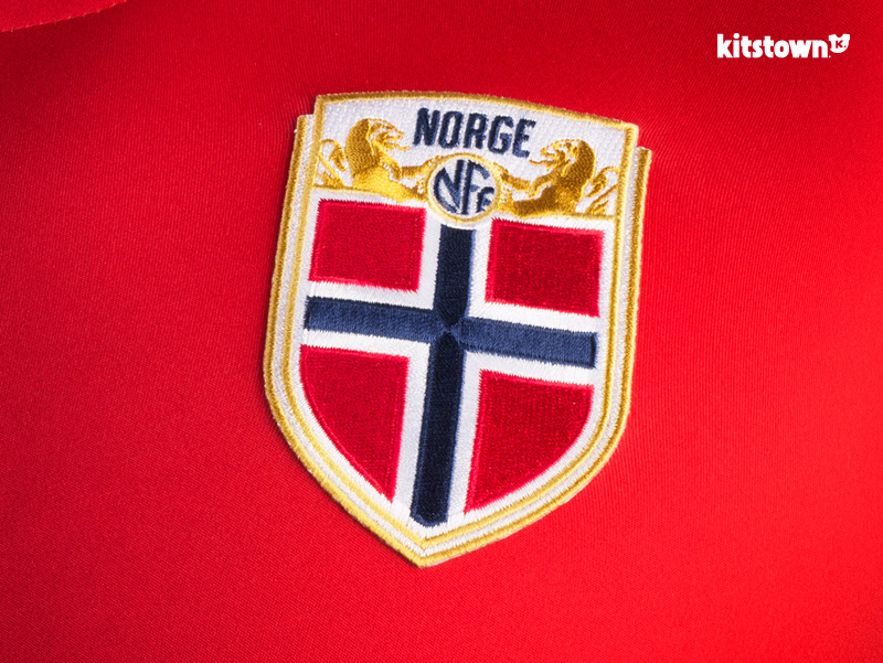 挪威国家队2015-16赛季主客场球衣 © kitstown.com 球衫堂