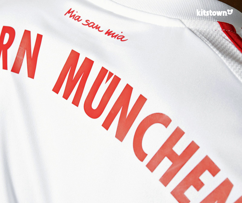 拜仁慕尼黑2015-16赛季客场球衣 © kitstown.com 球衫堂