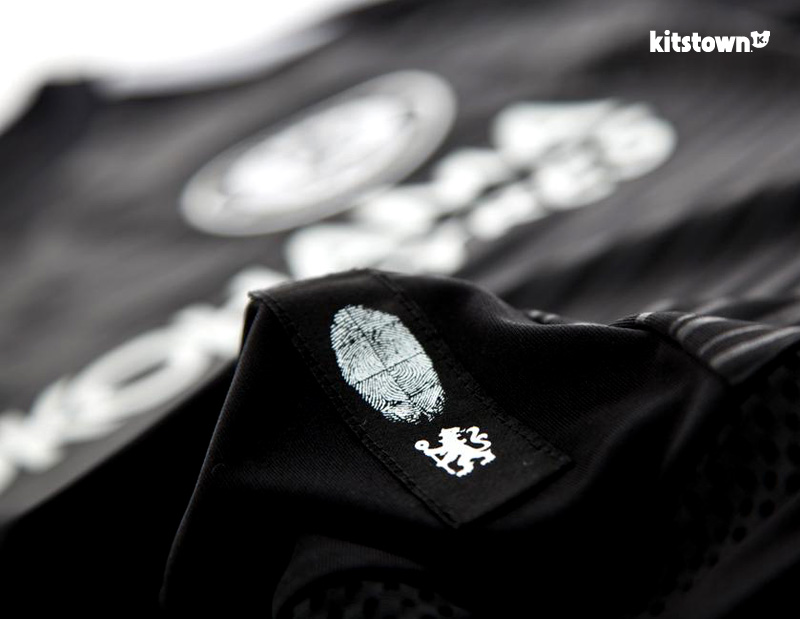 切尔西2015-16赛季第二客场球衣 © kitstown.com 球衫堂