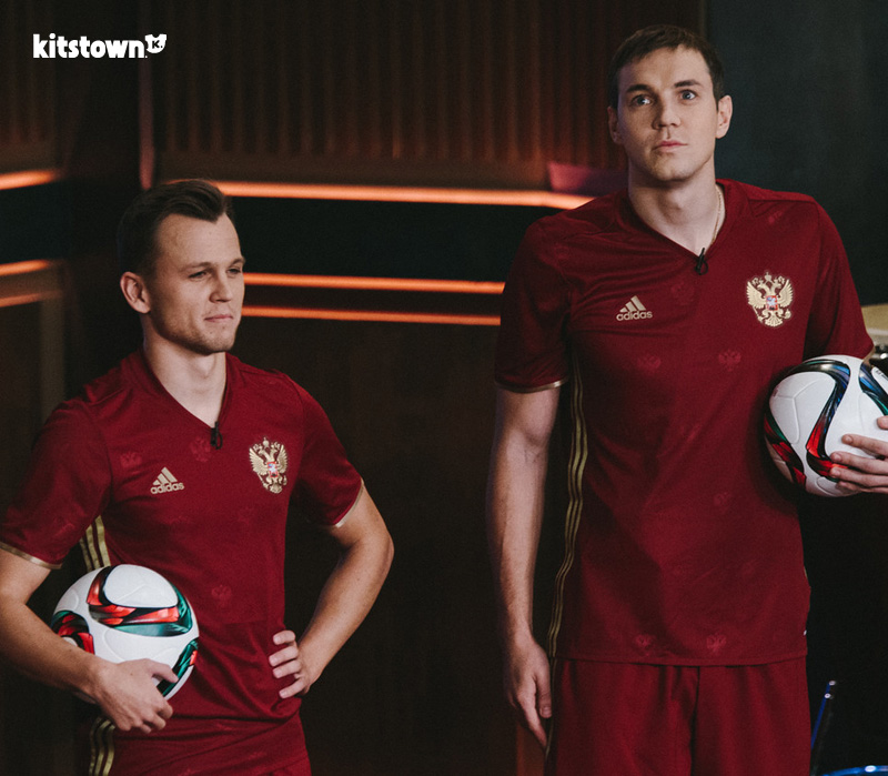 俄罗斯国家队2016欧洲杯主场球衣 © kitstown.com 球衫堂