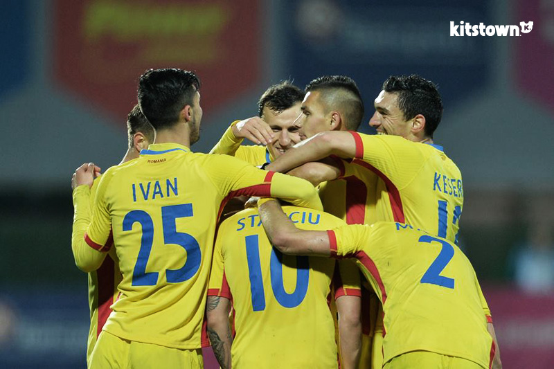罗马尼亚国家队2016欧洲杯主客场球衣 © kitstown.com 球衫堂