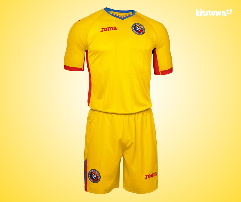 罗马尼亚国家队2016欧洲杯主客场球衣 © kitstown.com 球衫堂