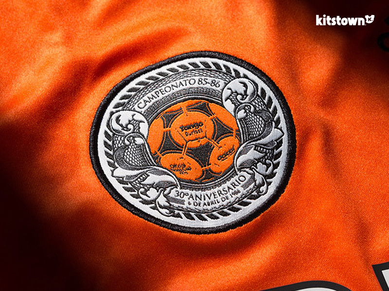 河床2016赛季橙色纪念版球衣 © kitstown.com 球衫堂