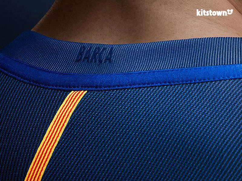 巴塞罗那2016-17赛季主场球衣 © kitstown.com 球衫堂
