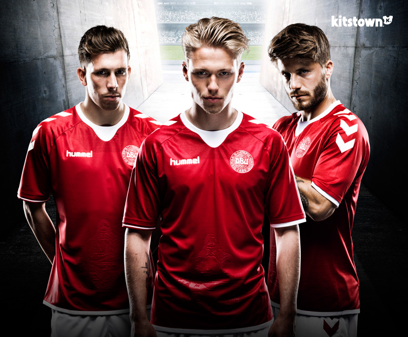 丹麦国家队2016-17赛季主客场球衣 © kitstown.com 球衫堂