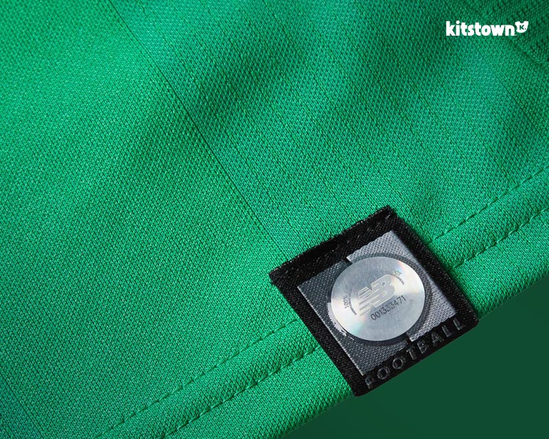 爱尔兰国家队2017-18赛季主场球衣 © kitstown.com 球衫堂