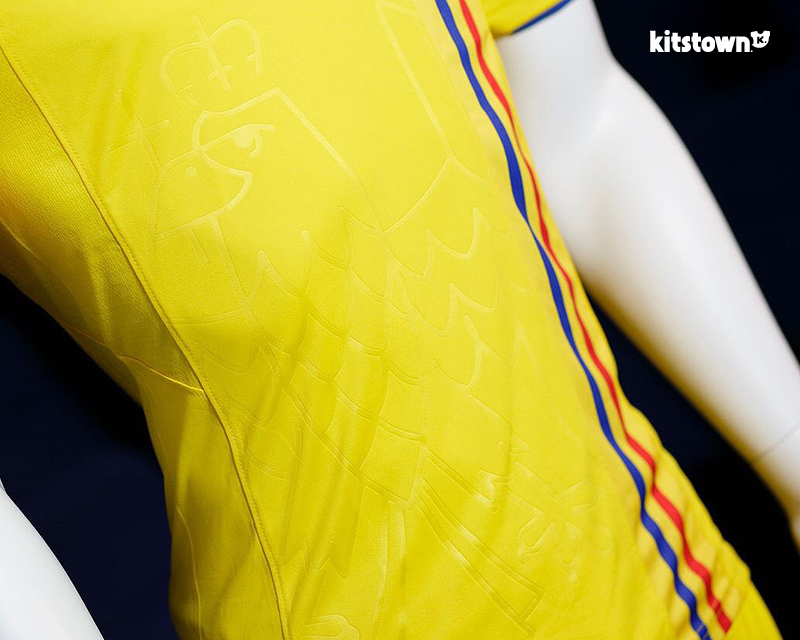 罗马尼亚国家队新徽章及2018赛季主客场球衣 © kitstown.com 球衫堂