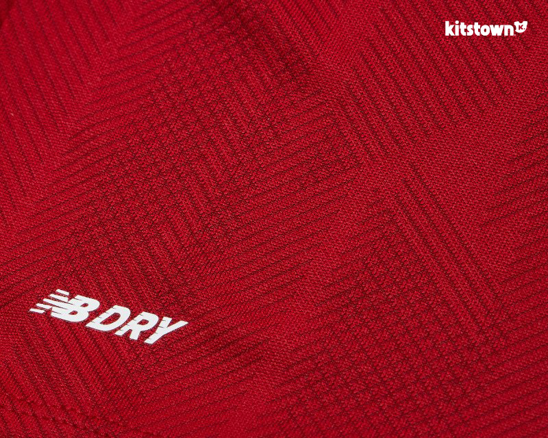 利物浦2018-19赛季主场球衣 © kitstown.com 球衫堂