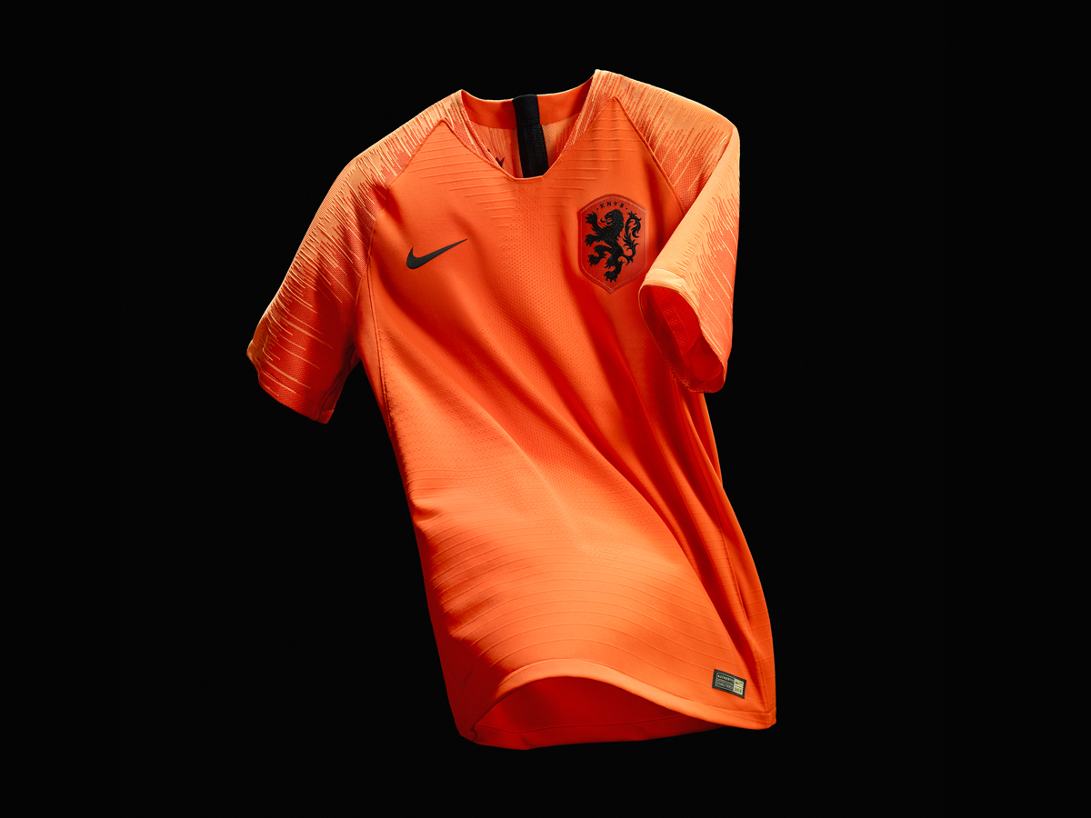 荷兰国家队2018赛季主客场球衣 © kitstown.com 球衫堂