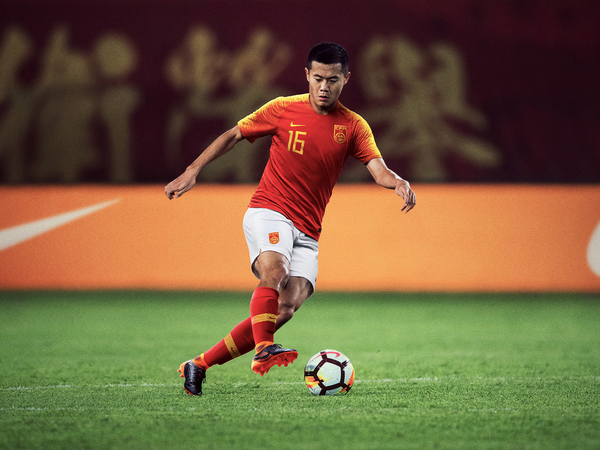 中国国家队2018赛季主场球衣 © kitstown.com 球衫堂
