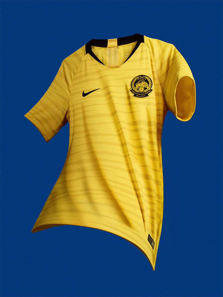 马来西亚国家队2018赛季主客场球衣 © kitstown.com 球衫堂