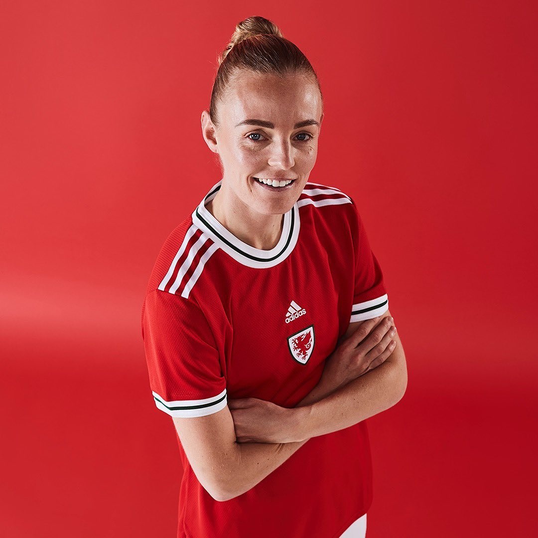 威尔士女足代表队 2022-23 赛季主场球衣 © 球衫堂 kitstown
