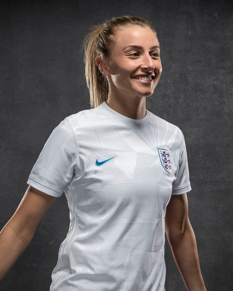 英格兰女足国家队 2022 欧洲杯主客场球衣 © 球衫堂 kitstown