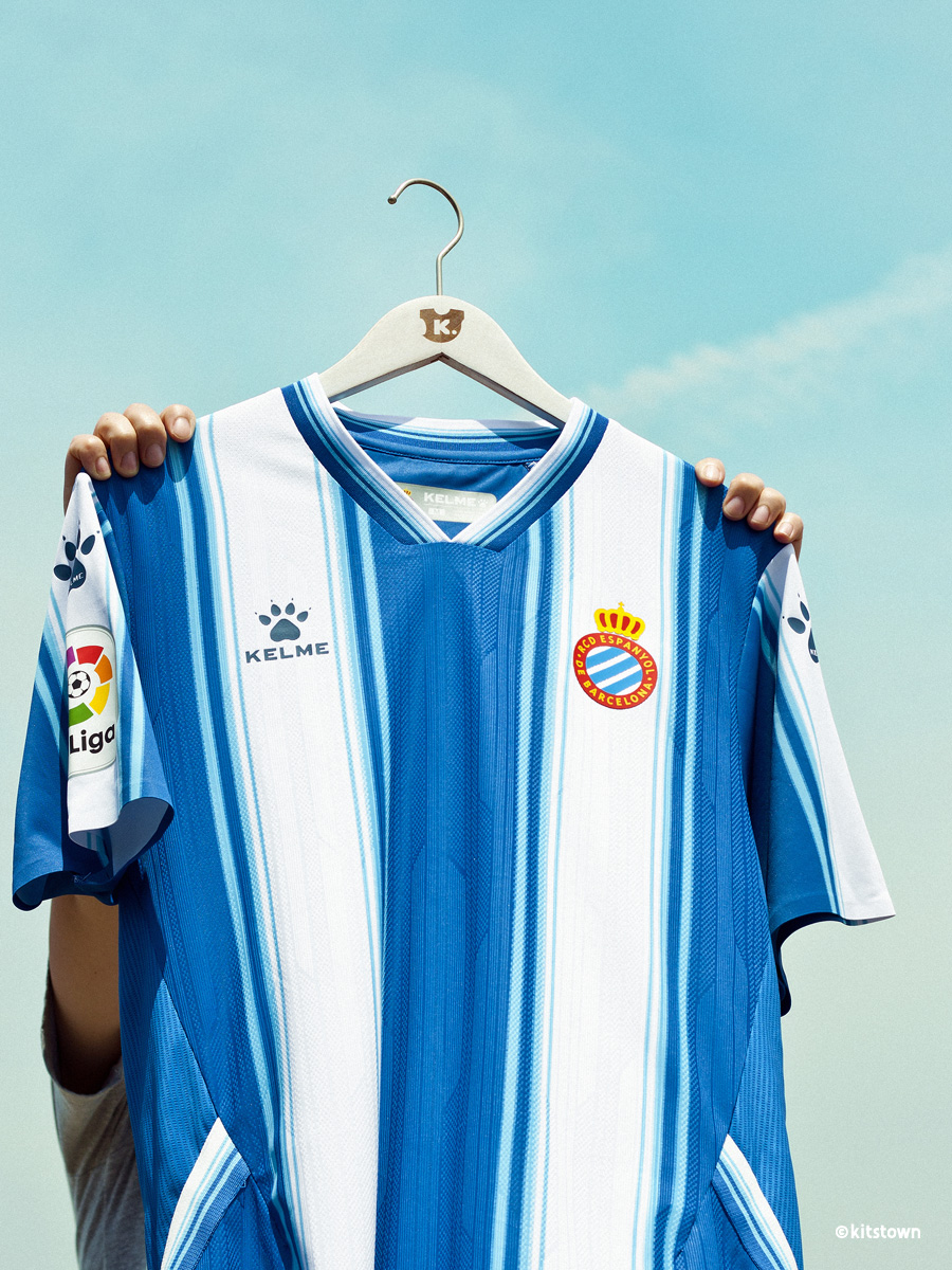 西班牙人 2022-23 赛季主客场球衣 © 球衫堂 kitstown