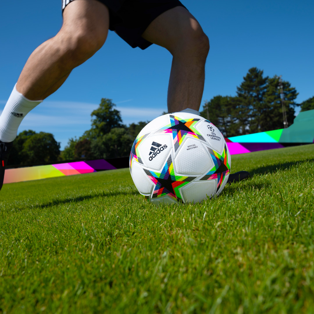 2022-23 赛季男女足欧冠联赛小组赛官方比赛用球 © 球衫堂 kitstown