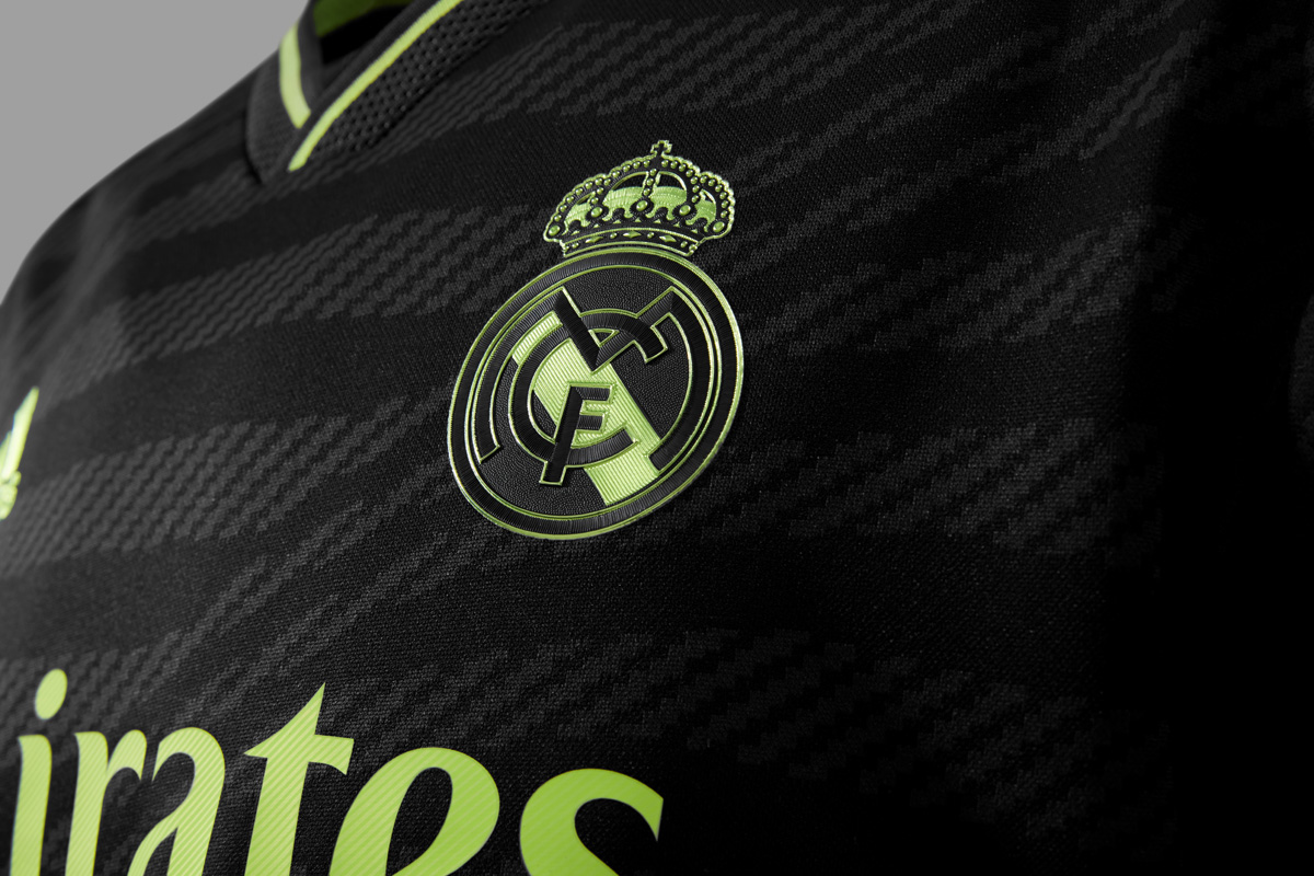 皇家马德里 2022-23 赛季第二客场球衣 © 球衫堂 kitstown