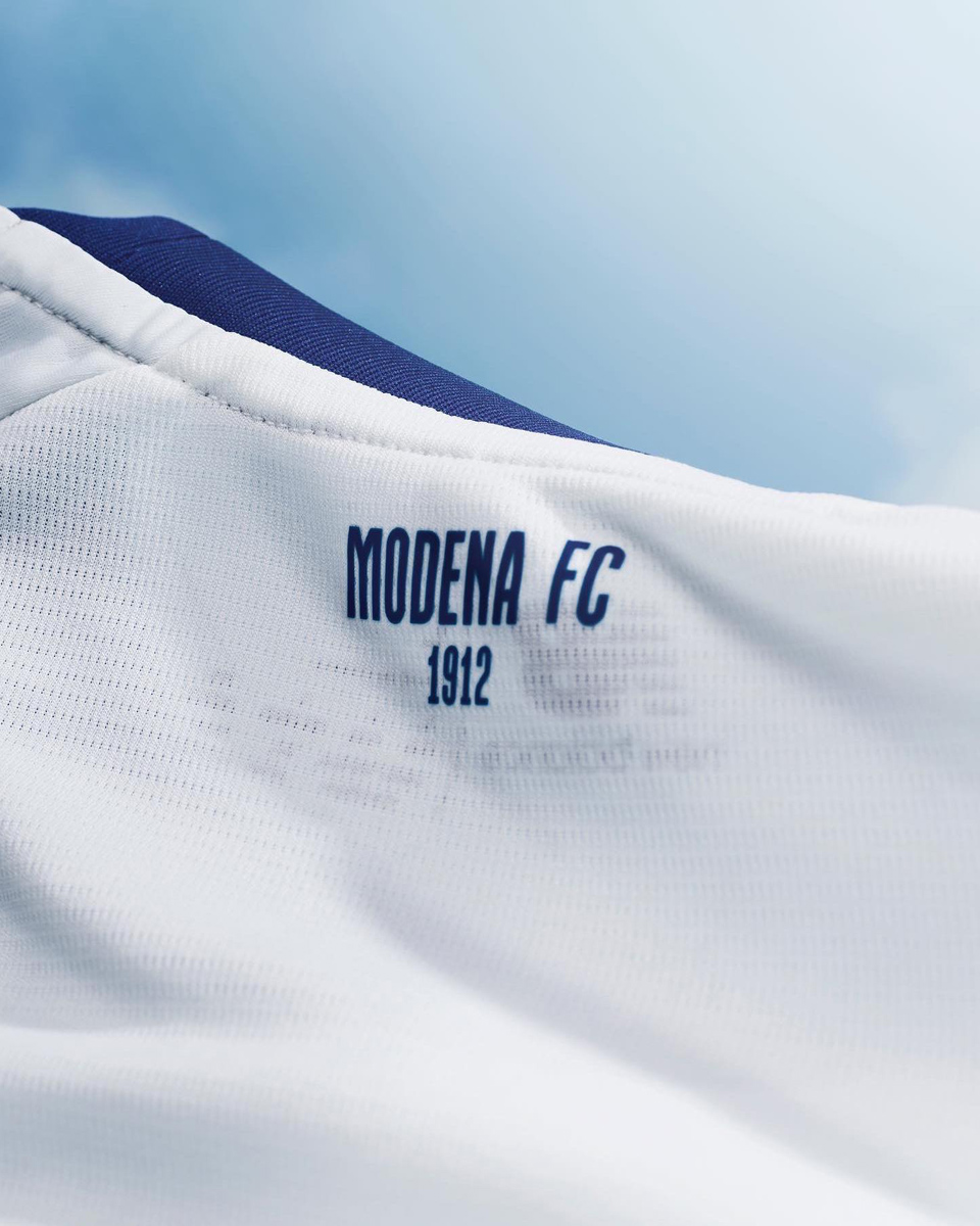 摩德纳 2022-23 赛季第二客场球衣 © 球衫堂 kitstown