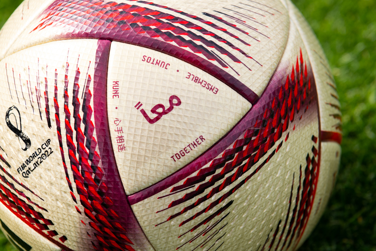 AL HILM — 阿迪达斯 2022 年世界杯决赛阶段官方比赛用球 © 球衫堂 kitstown
