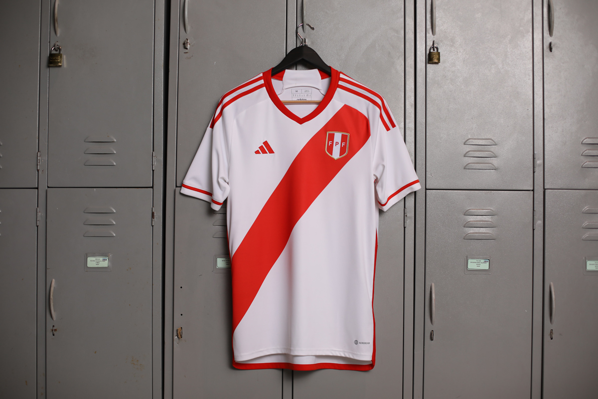 秘鲁国家队 2023 赛季主客场球衣 © 球衫堂 kitstown