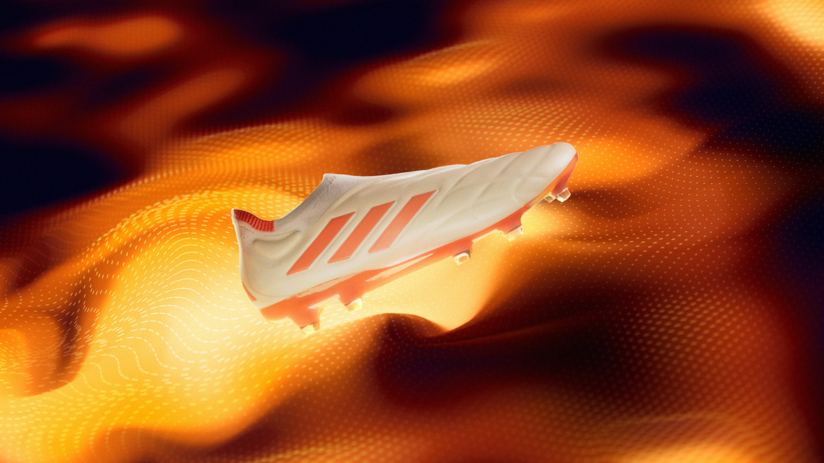 阿迪达斯推出全新赤焰足球鞋套装 © 球衫堂 kitstown
