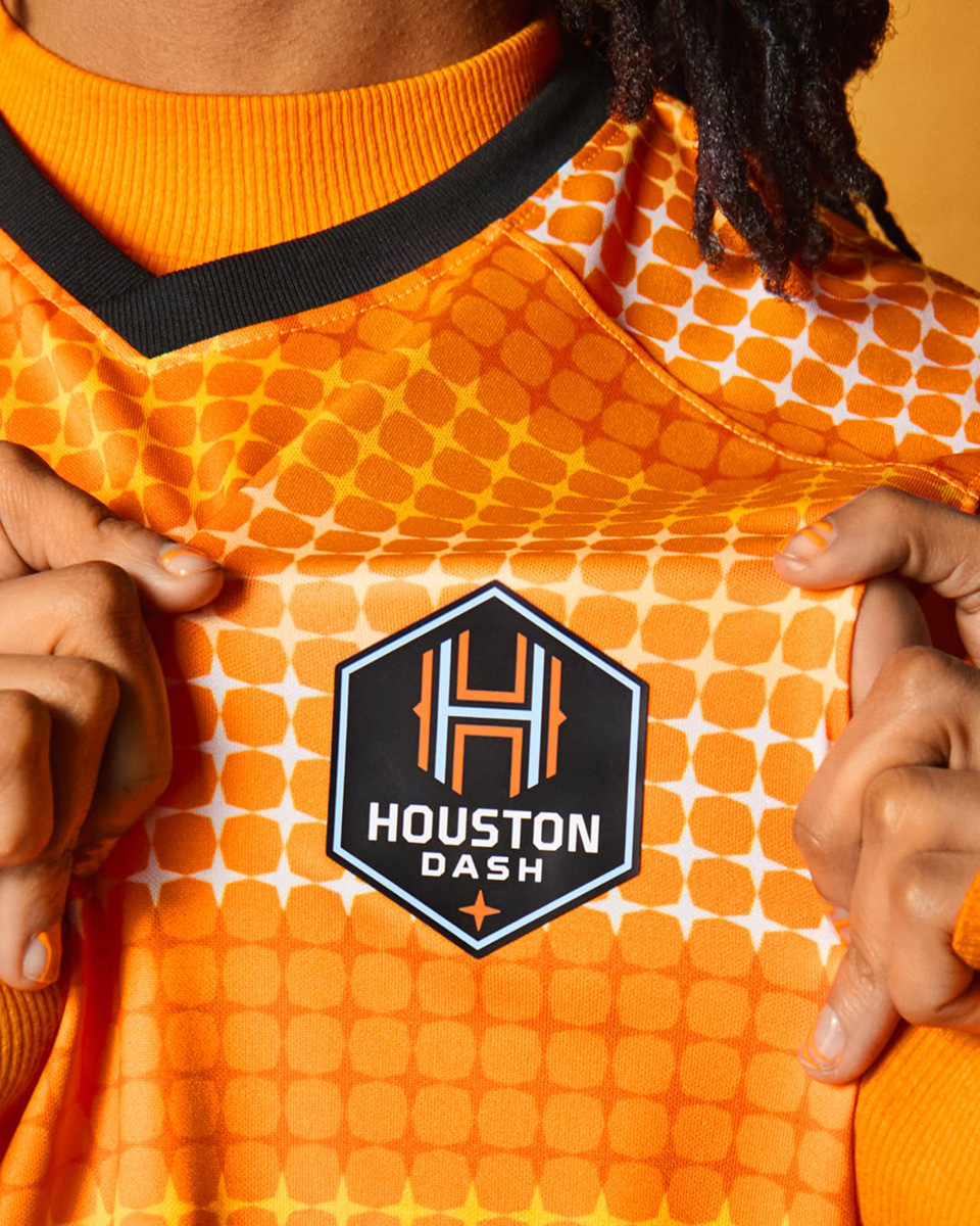 休斯敦冲刺（Houston Dash）2024 赛季主客场球衣 © 球衫堂 kitstown