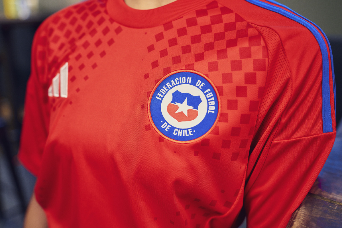 智利国家队 2024 美洲杯主客场球衣 © 球衫堂 kitstown