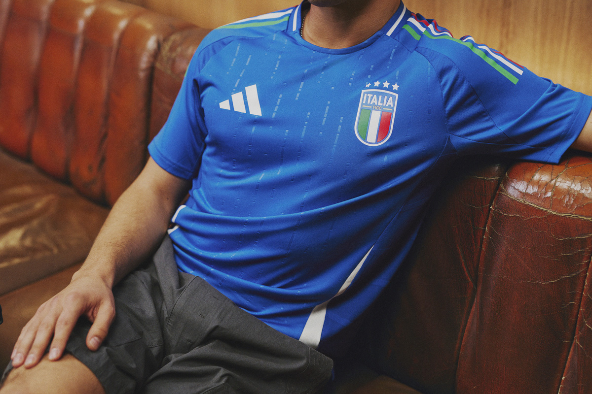 意大利国家队 2024 欧洲杯主客场球衣 © 球衫堂 kitstown