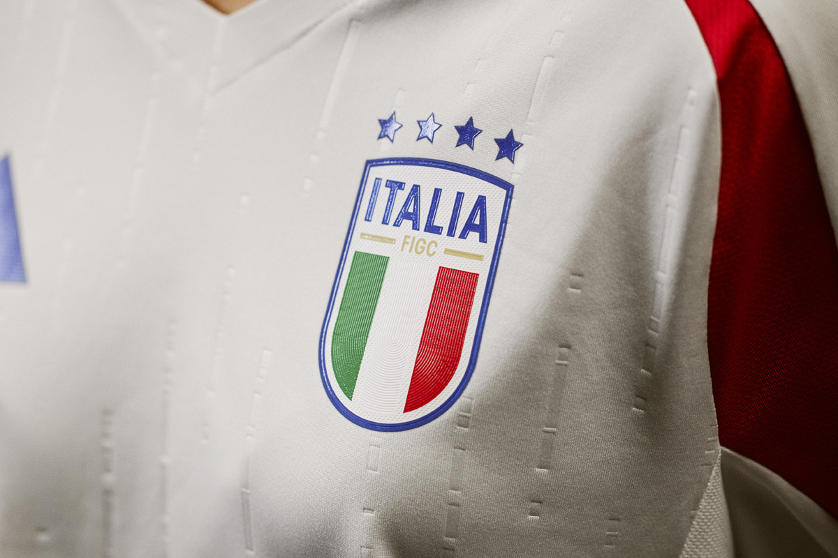 意大利国家队 2024 欧洲杯主客场球衣 © 球衫堂 kitstown