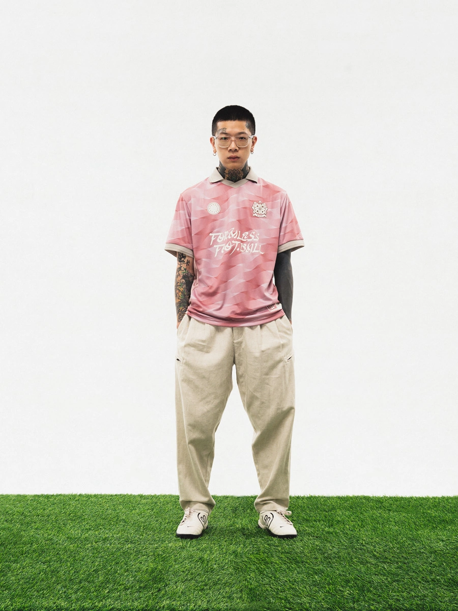 ANAR FC 与 DOE 推出两款联名球衣 © 球衫堂 kitstown