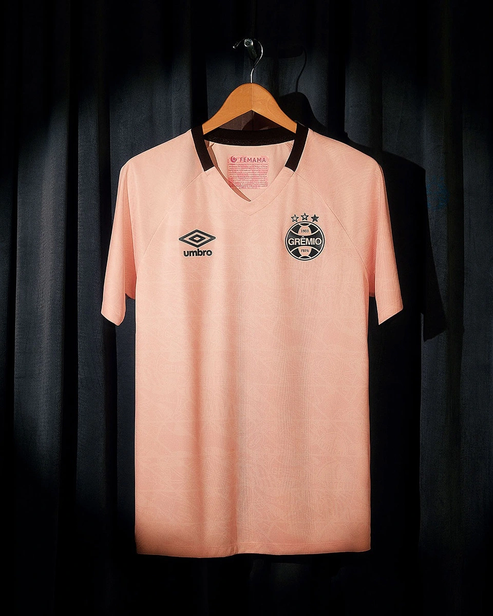 Umbro × 巴西俱乐部 2025 粉红十月特别球衣 © 球衫堂 kitstown