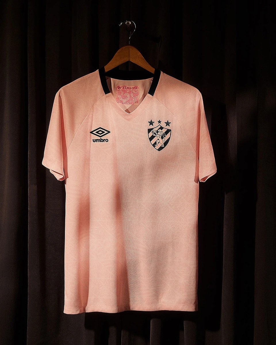 Umbro × 巴西俱乐部 2025 粉红十月特别球衣 © 球衫堂 kitstown