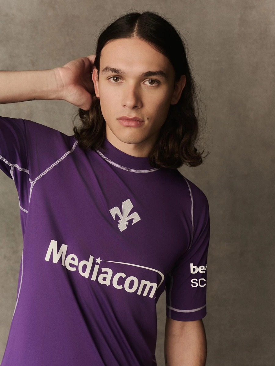 Kappa 推出 Kombat XXV 球衣，25 年传奇的回响 © 球衫堂 kitstown