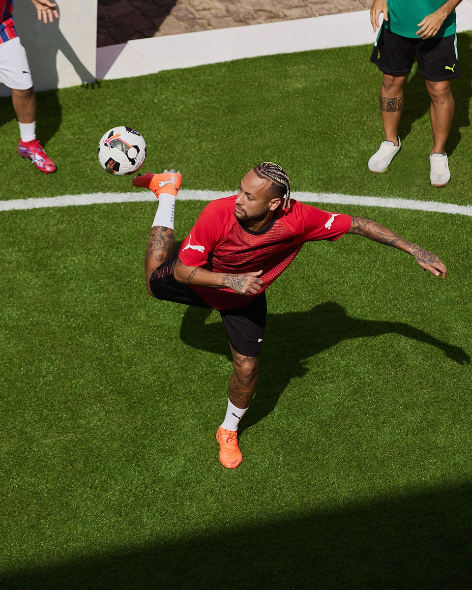 PUMA 发布全新 FUTURE 9 战靴与破限套装 © 球衫堂 kitstown PUMA 发布全新 FUTURE 9 战靴与破限套装 © 球衫堂 kitstown