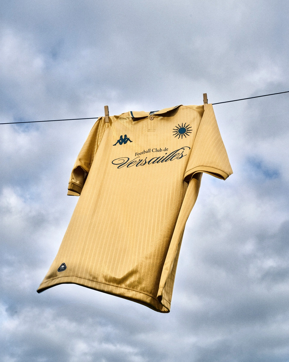 凡尔赛 2025-26 赛季金色特别版球衣 © 球衫堂 kitstown