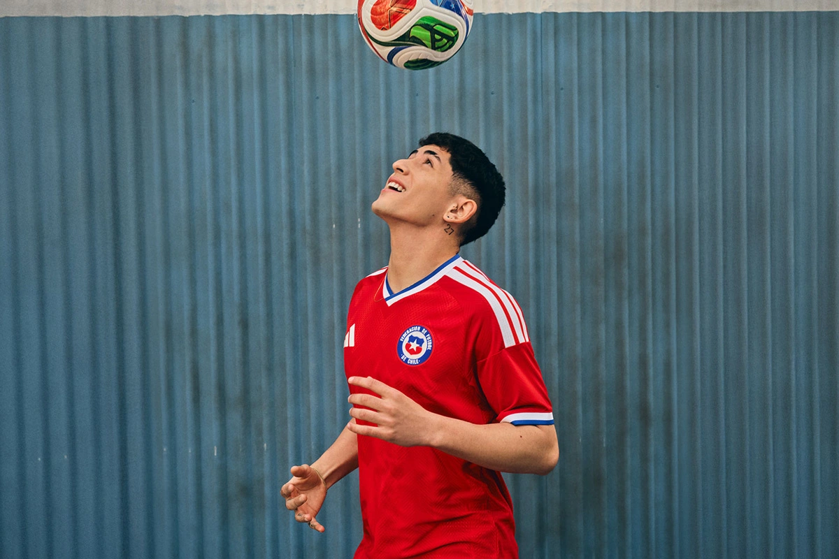 智利国家队 2026-27 赛季主场球衣 © 球衫堂 kitstown