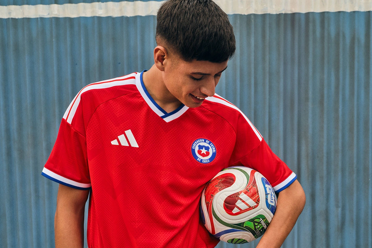 智利国家队 2026-27 赛季主场球衣 © 球衫堂 kitstown