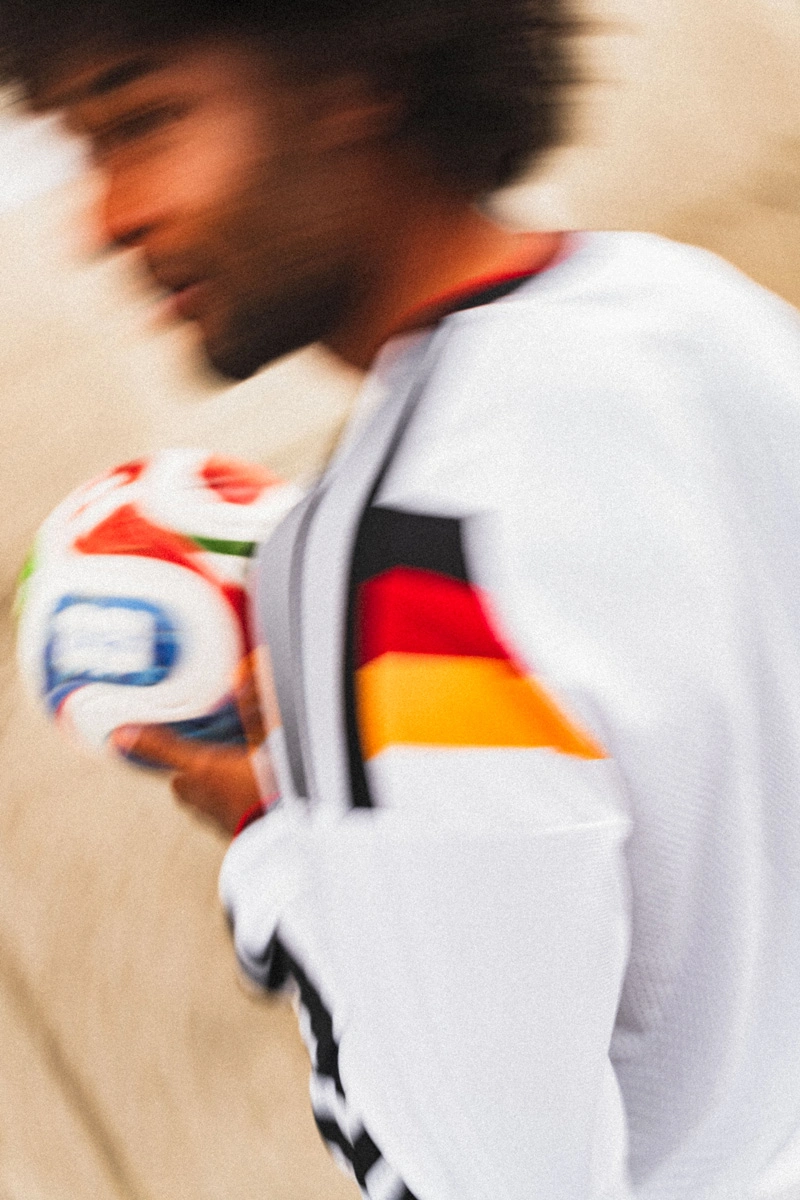 德国国家队 2026 赛季主场球衣 © 球衫堂 kitstown 德国国家队 2026 赛季主场球衣 © 球衫堂 kitstown