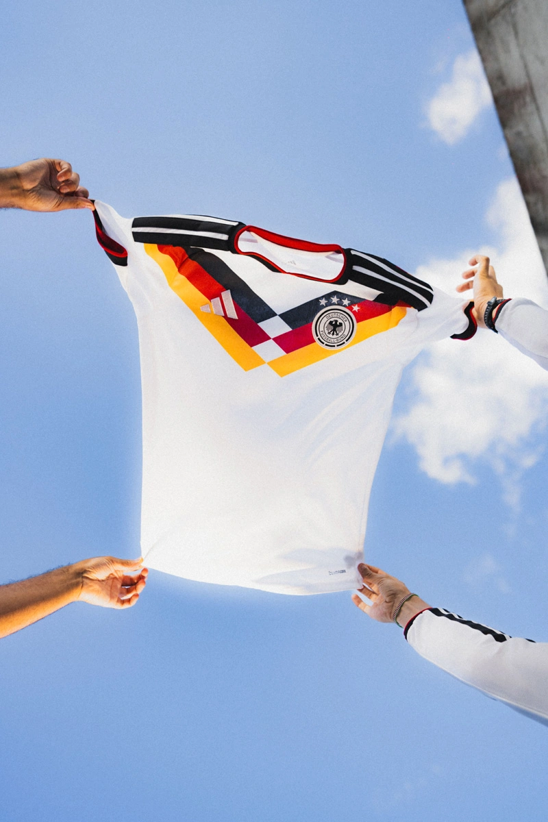 德国国家队 2026 赛季主场球衣 © 球衫堂 kitstown 德国国家队 2026 赛季主场球衣 © 球衫堂 kitstown