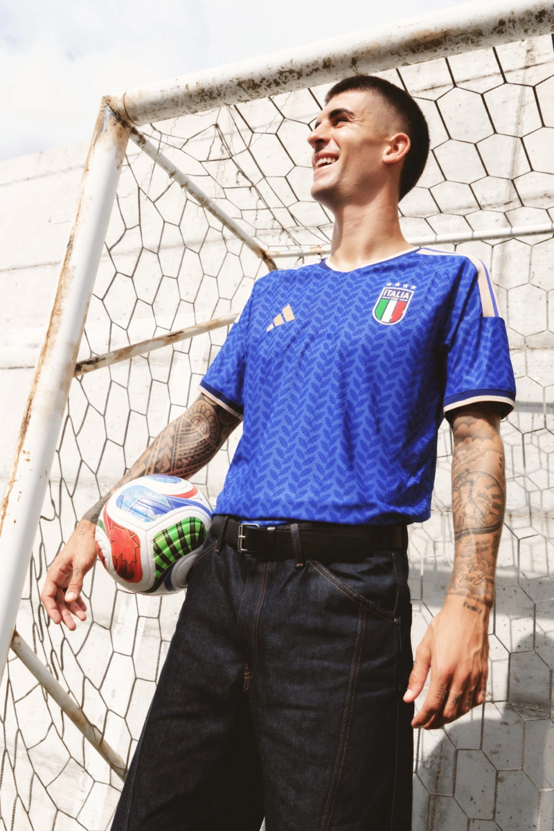 意大利国家队 2026-27 赛季主场球衣 © 球衫堂 kitstown 意大利国家队 2026-27 赛季主场球衣 © 球衫堂 kitstown