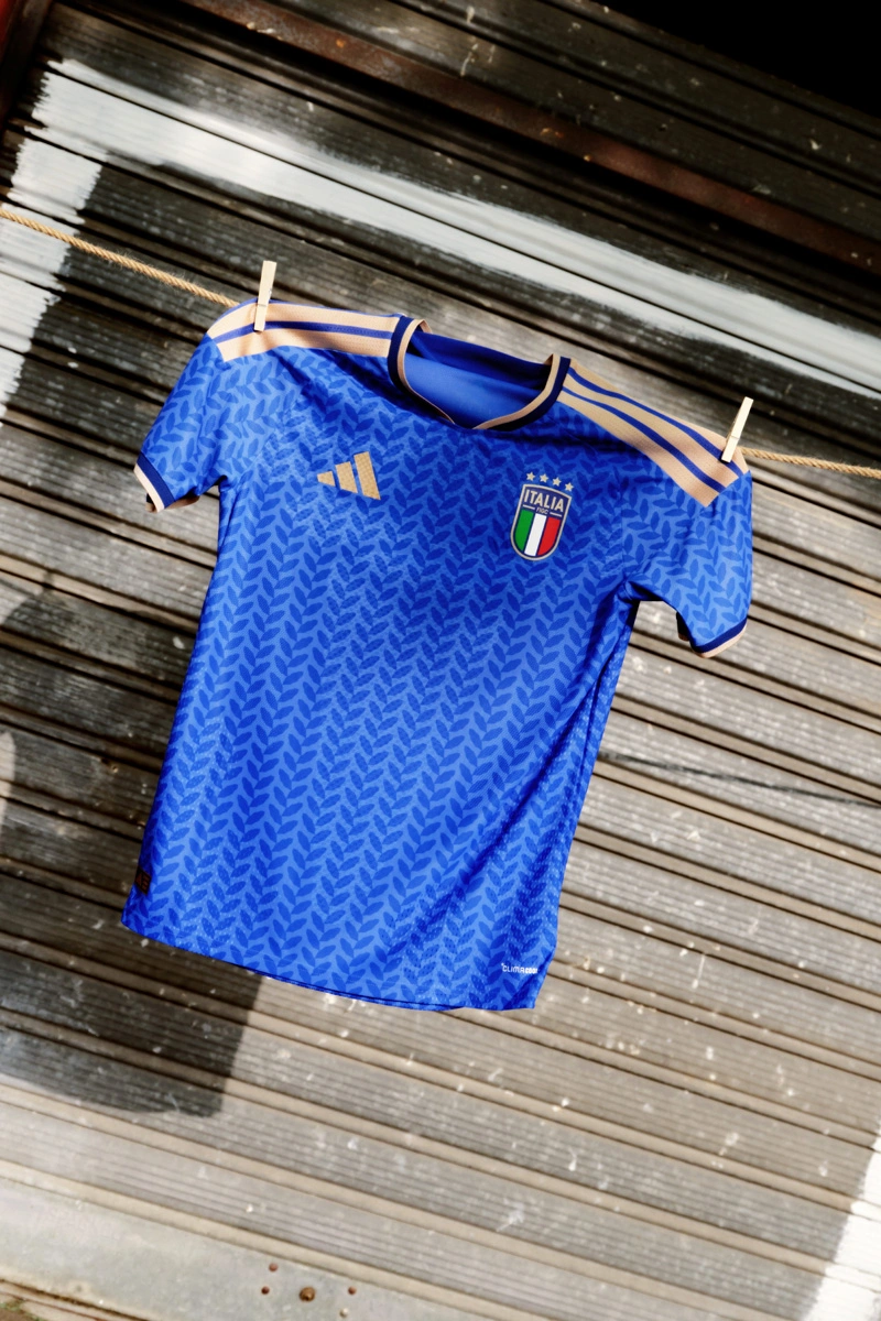 意大利国家队 2026-27 赛季主场球衣 © 球衫堂 kitstown 意大利国家队 2026-27 赛季主场球衣 © 球衫堂 kitstown