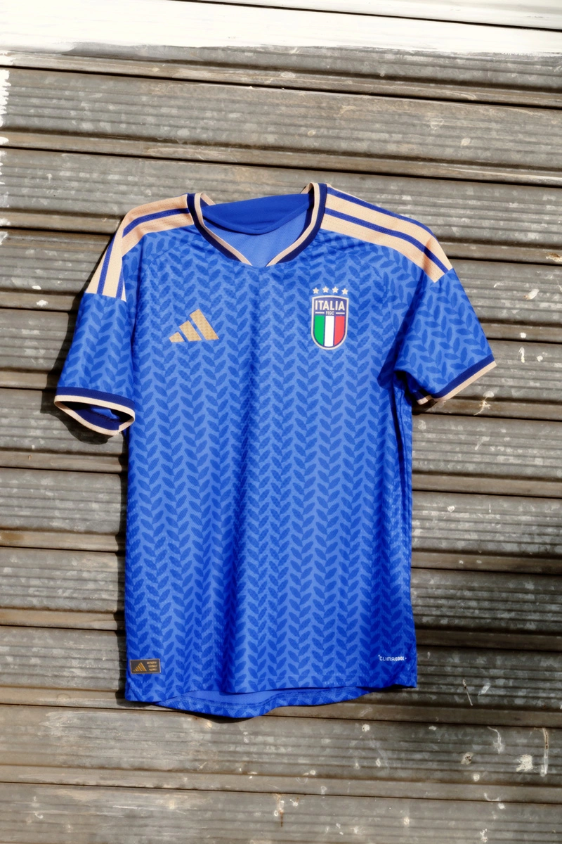 意大利国家队 2026-27 赛季主场球衣 © 球衫堂 kitstown 意大利国家队 2026-27 赛季主场球衣 © 球衫堂 kitstown