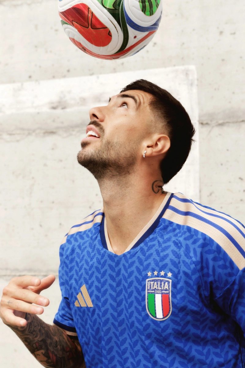 意大利国家队 2026-27 赛季主场球衣 © 球衫堂 kitstown 意大利国家队 2026-27 赛季主场球衣 © 球衫堂 kitstown