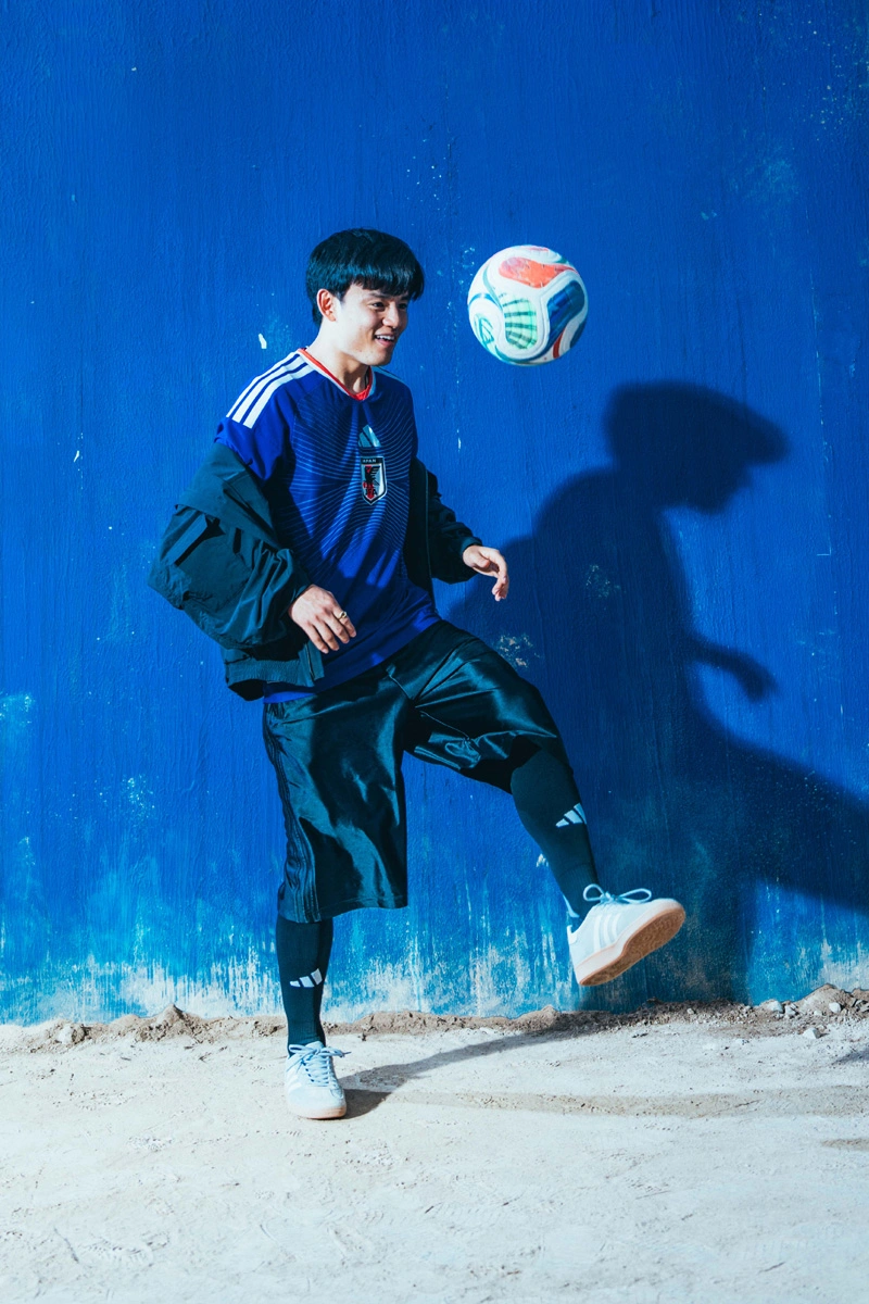 日本国家队 2026 世界杯主场球衣 © 球衫堂 kitstown 日本国家队 2026 世界杯主场球衣 © 球衫堂 kitstown