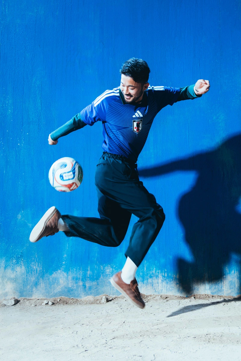 日本国家队 2026 世界杯主场球衣 © 球衫堂 kitstown 日本国家队 2026 世界杯主场球衣 © 球衫堂 kitstown